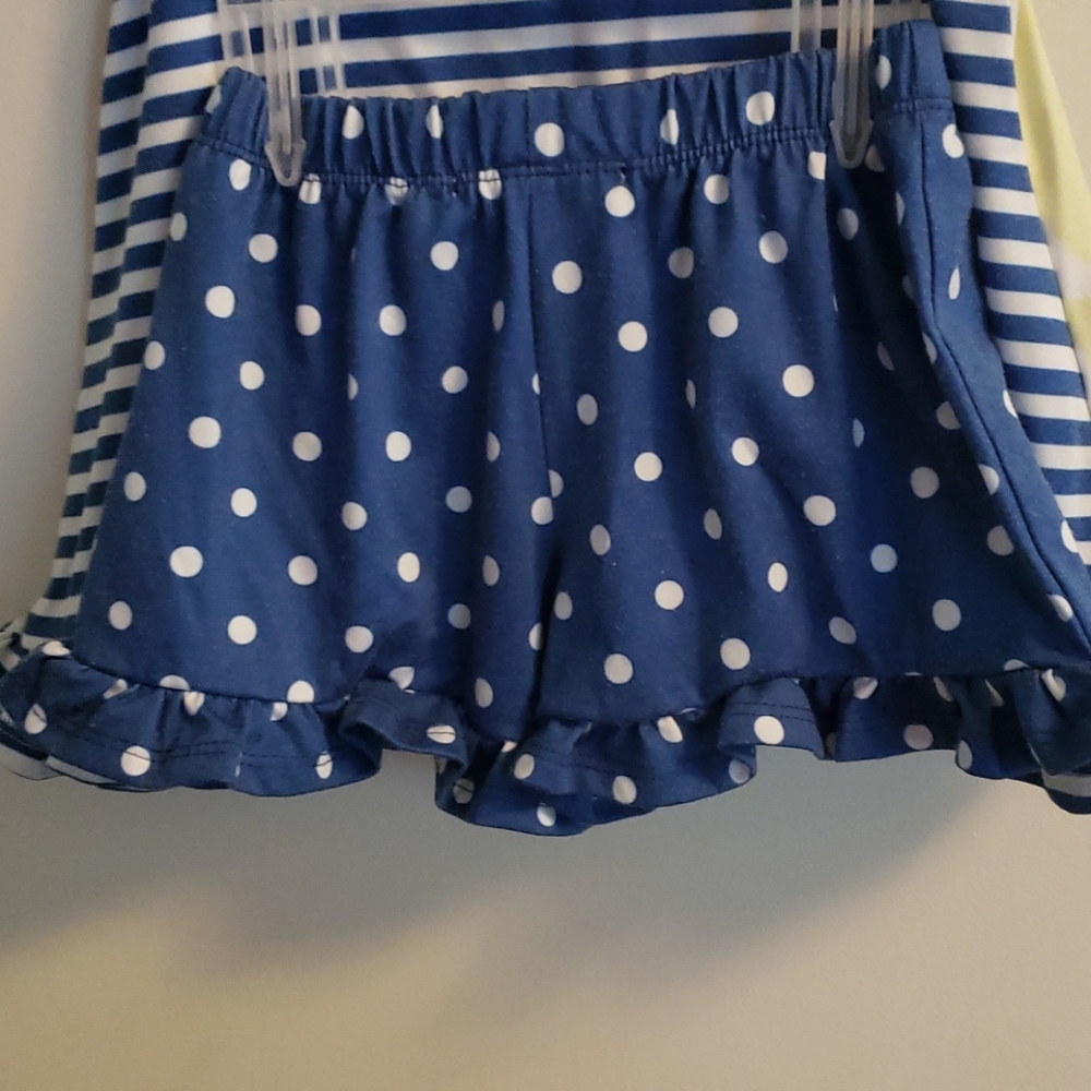 Short set - Picture 2 of 3